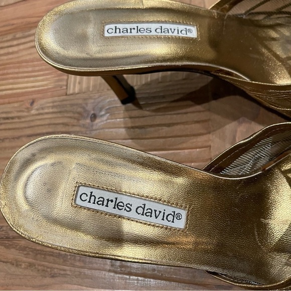 Women's gold bronze kitten heels metal metallic leather open back size 8 slides - Picture 7 of 15